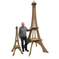 Tour Eiffel en carton